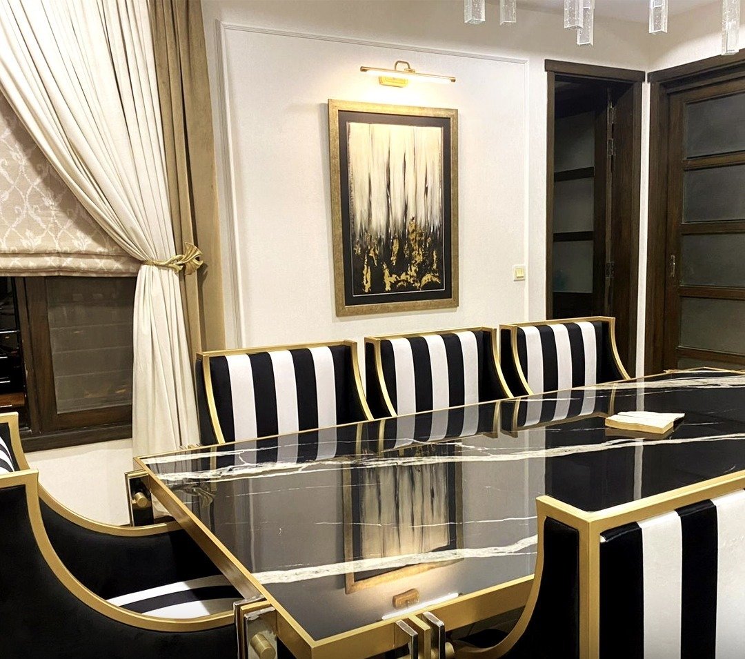 Dining room detail